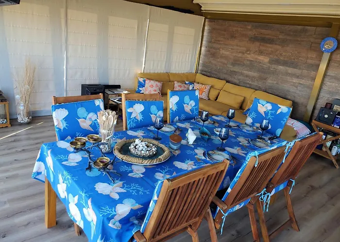 Sea View Luxury Penthouse Apartment *