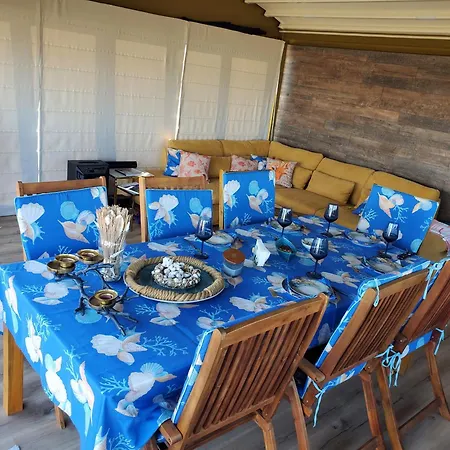 Sea View Luxury Penthouse Апартамент *