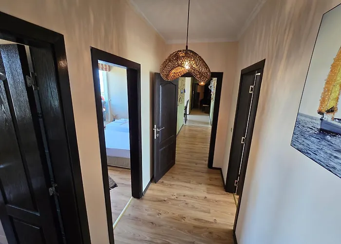 Sea View Luxury Penthouse סאני ביץ'