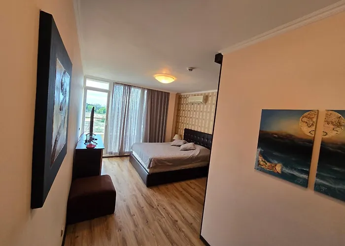 Sea View Luxury Penthouse סאני ביץ'